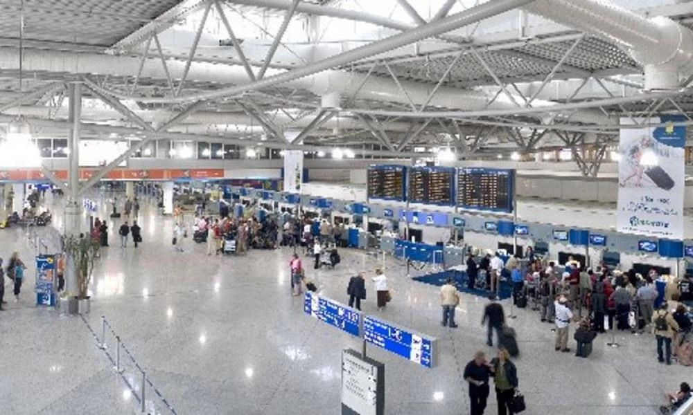 Σε ετοιμότητα τα αεροδρόμια Αθήνας και Θεσσαλονίκης για την υποδοχή τουριστών